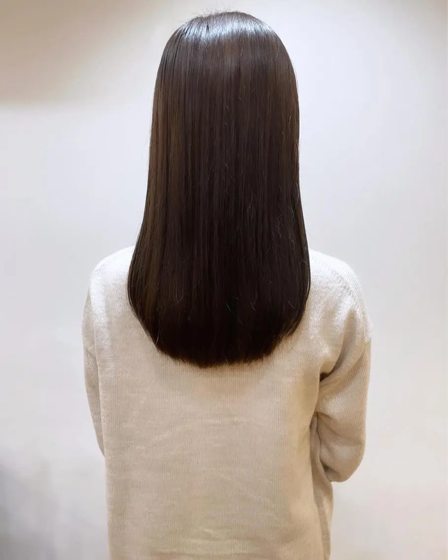セミロング カラー あずまぐち めぐみのヘアスタイル