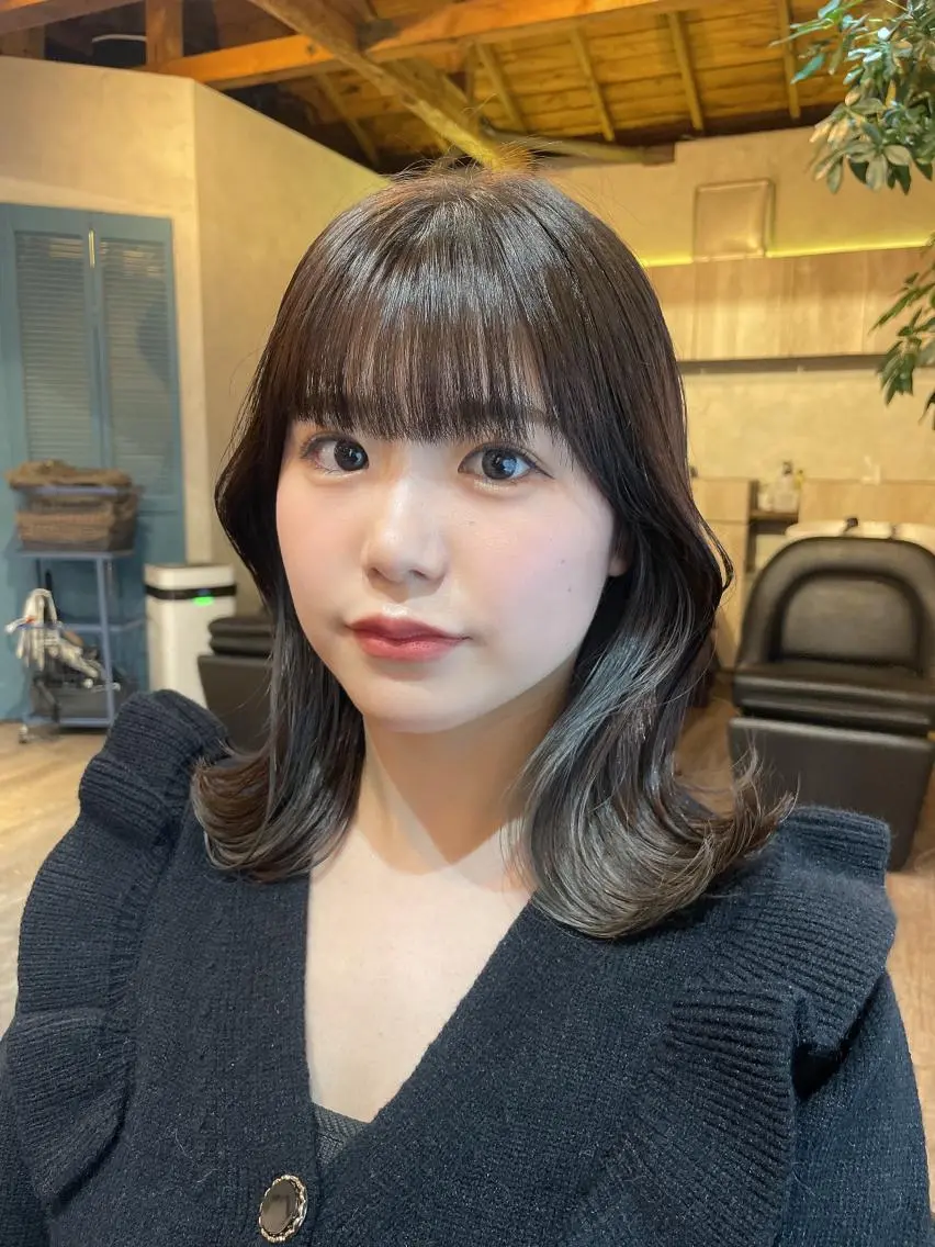 セミロング カラー ヘアカラー トリートメント 顔周りカット 【オノザワリョウ】のヘアスタイル