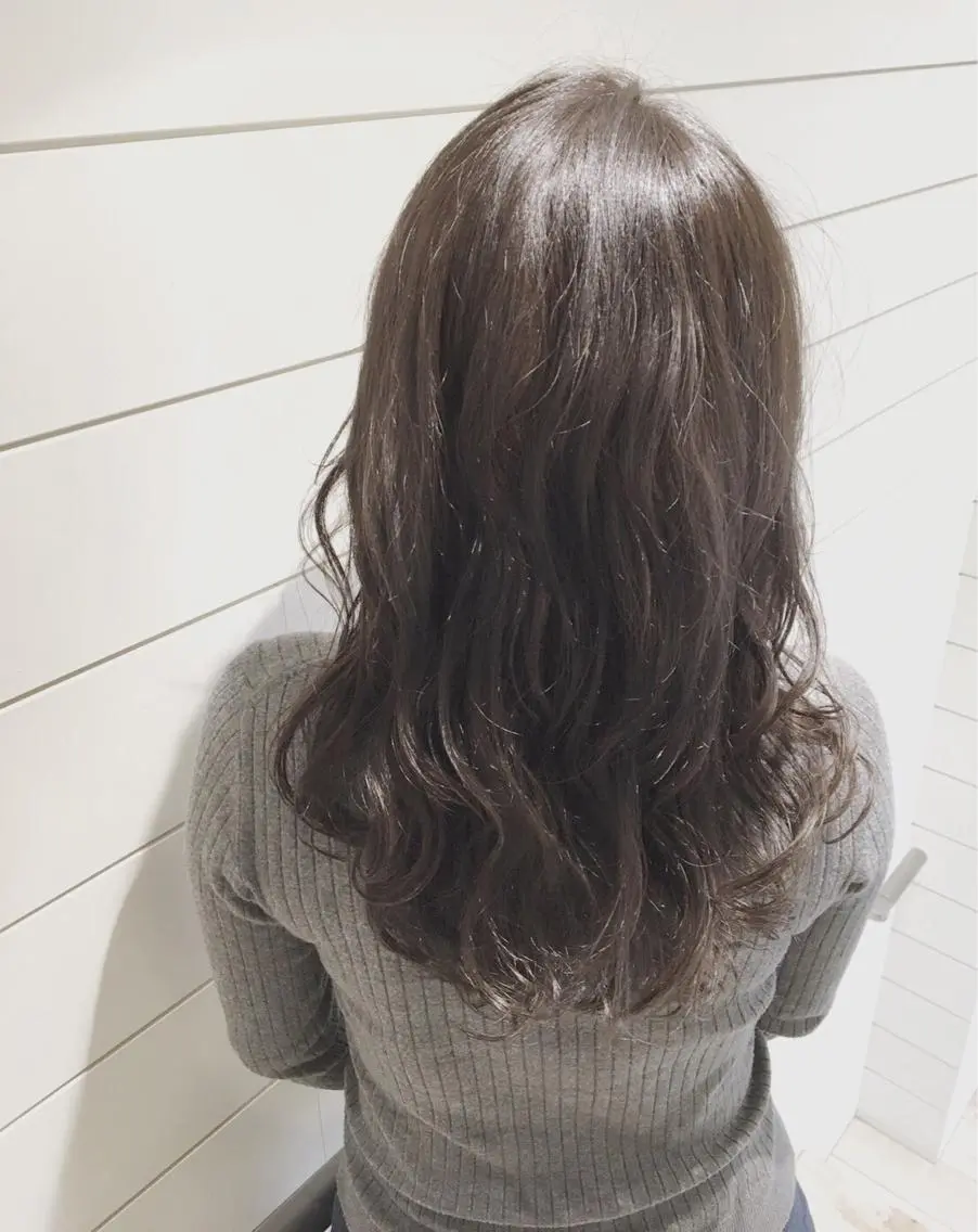ロング カラー グレージュ 🍊新宿南口🍊 ERINAのヘアスタイル