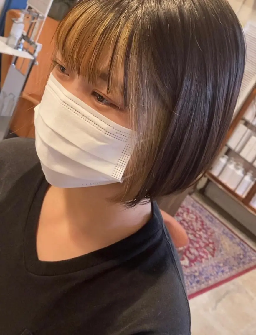 ショート ミストバング 瓦井 慧のヘアスタイル