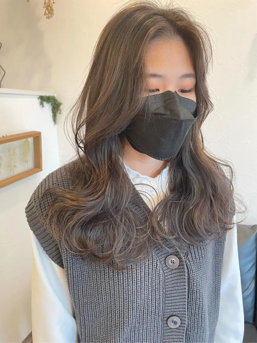 セミロング カラー 顔まわりレイヤー レイヤーカット カット トリートメント m ā l o.🌷 サカモトマイコのヘアスタイル