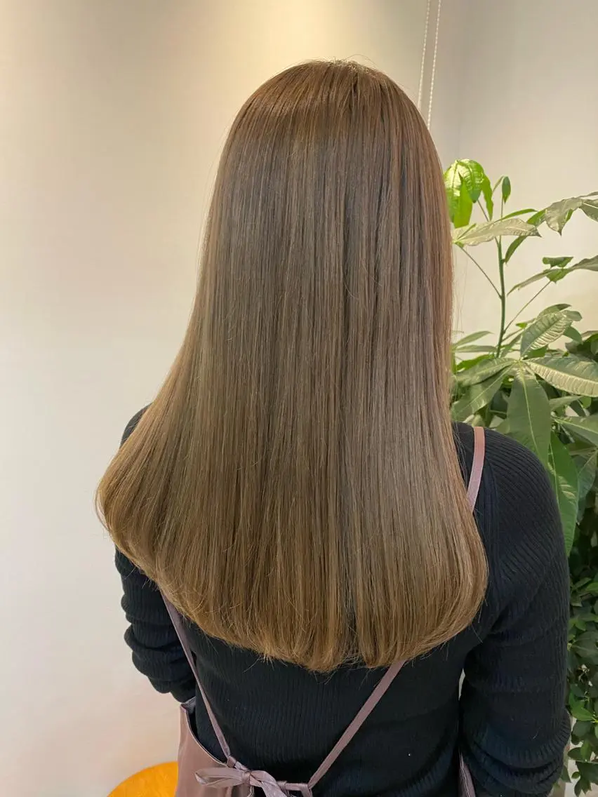 セミロング カラー ベージュカラー ブリーチ ミルクティーベージュ ヘアカラー 中目黒🌼 🌼ハナのヘアスタイル