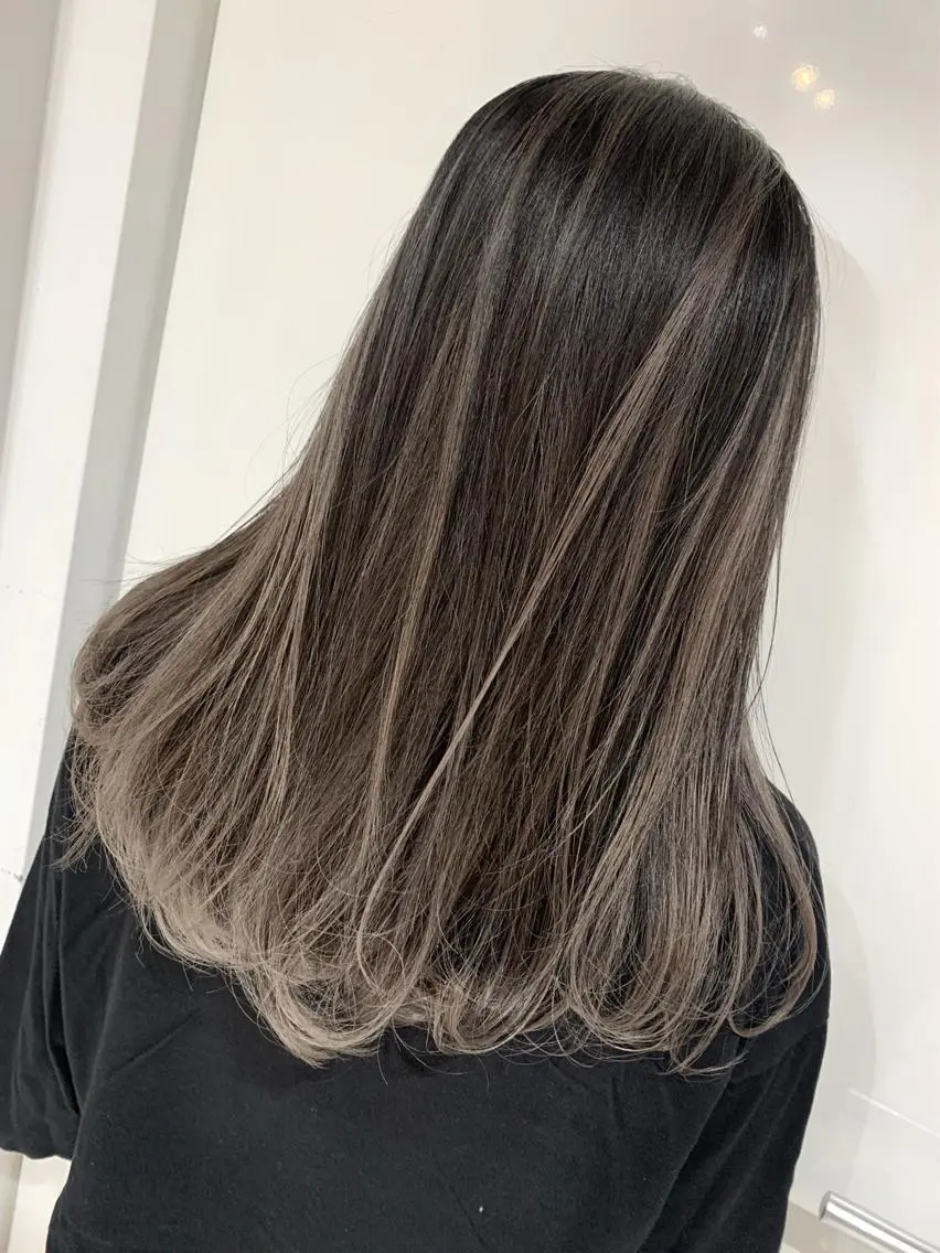 セミロング カラー パーマ ヘアアレンジ 【公式】amble luxe池袋東口🩷のヘアスタイル