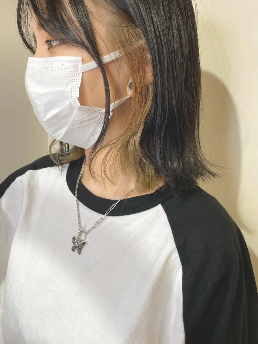 ミディアム カラー ブリーチ インナーカラー ボブ 外ハネヘア 小川 美奈のヘアスタイル