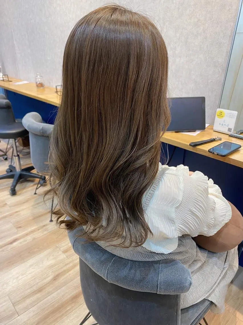 ロング カラー ベージュカラー ✨️今だけ無料✨️ 鶴田みなみのヘアスタイル