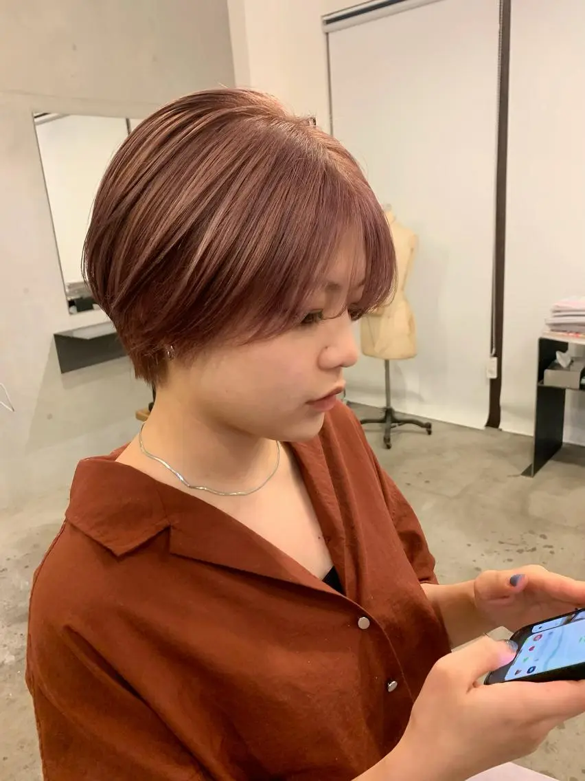 ショート カラー ベージュカラー ピンクカラー ピンクベージュ mir MIYUのヘアスタイル