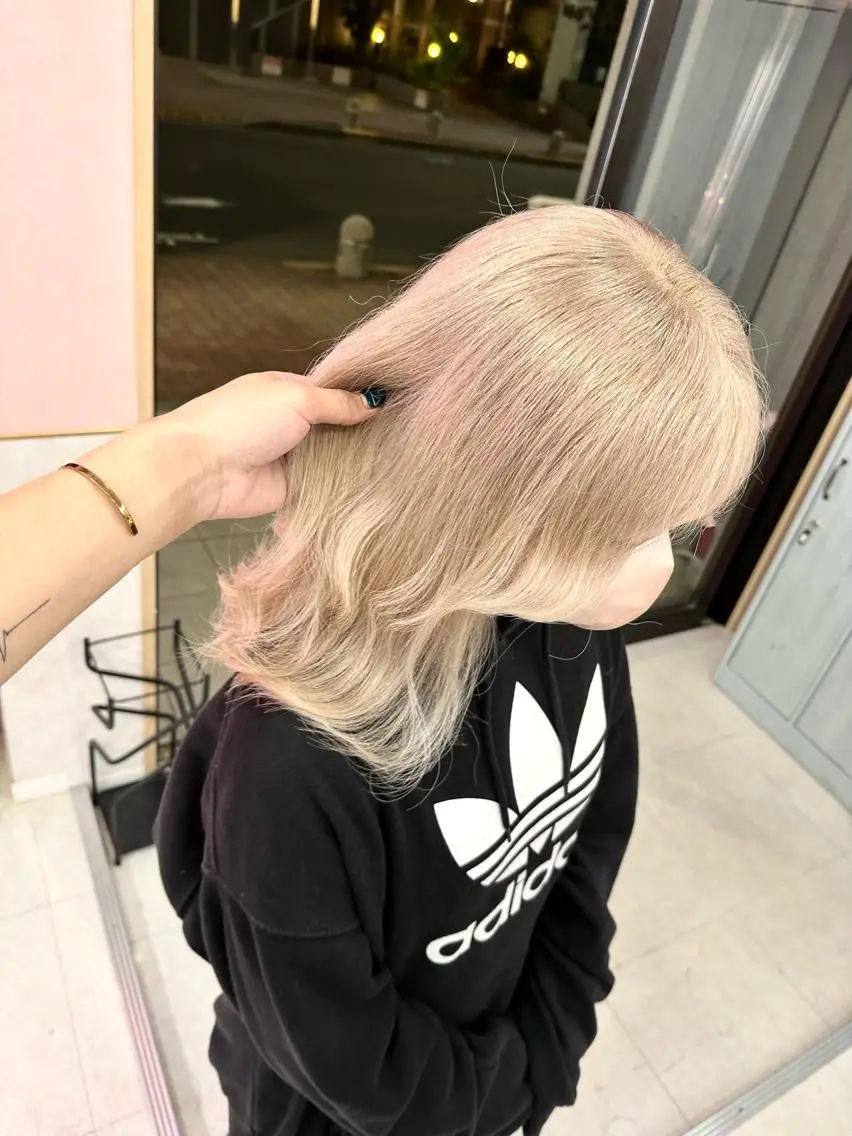 ロング カラー ヘアカラー トリートメント ブリーチ特化🌈 MANATOのヘアスタイル