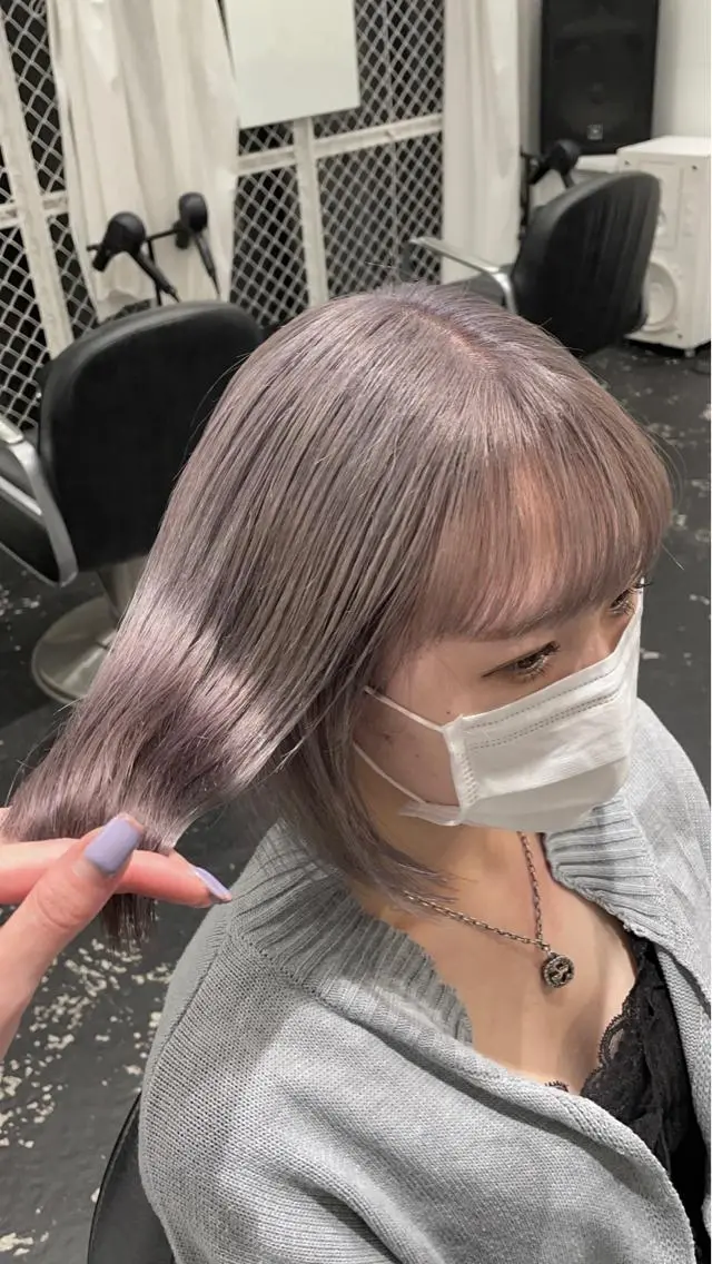ショート カラー ヘアアレンジ ブリーチ シルバー カット ヘアカラー トリートメント 艶ハイトーン/ヘア アレンジAYAKAのヘアスタイル