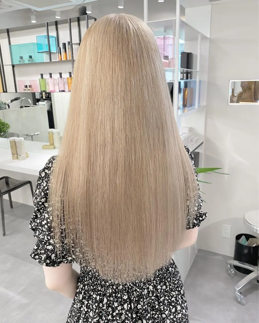 ロング カラー 切りっぱなしボブ レイヤー/縮毛矯正のヘアスタイル