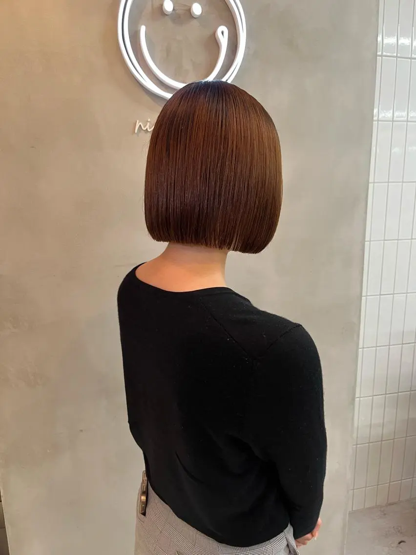 ミディアム カット ヘアカラー トリートメント 縮毛矯正ボブ&顔まわ レイヤー♡TOMOEのヘアスタイル