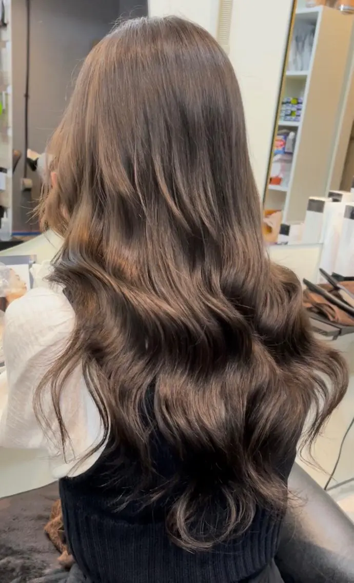 ロング カラー カット ヘアカラー エクステ 魅力引き出しヘア🐾 るくものヘアスタイル
