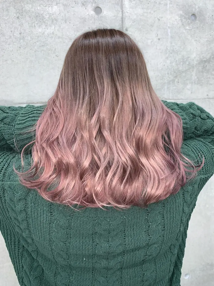 セミロング カット ヘアカラー トリートメント 山田 絵里菜のヘアスタイル