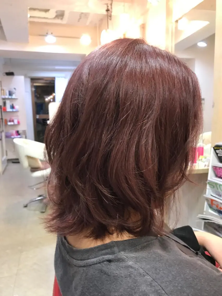 ミディアム カラー ピンクカラー 渋谷宮益坂 omoのヘアスタイル