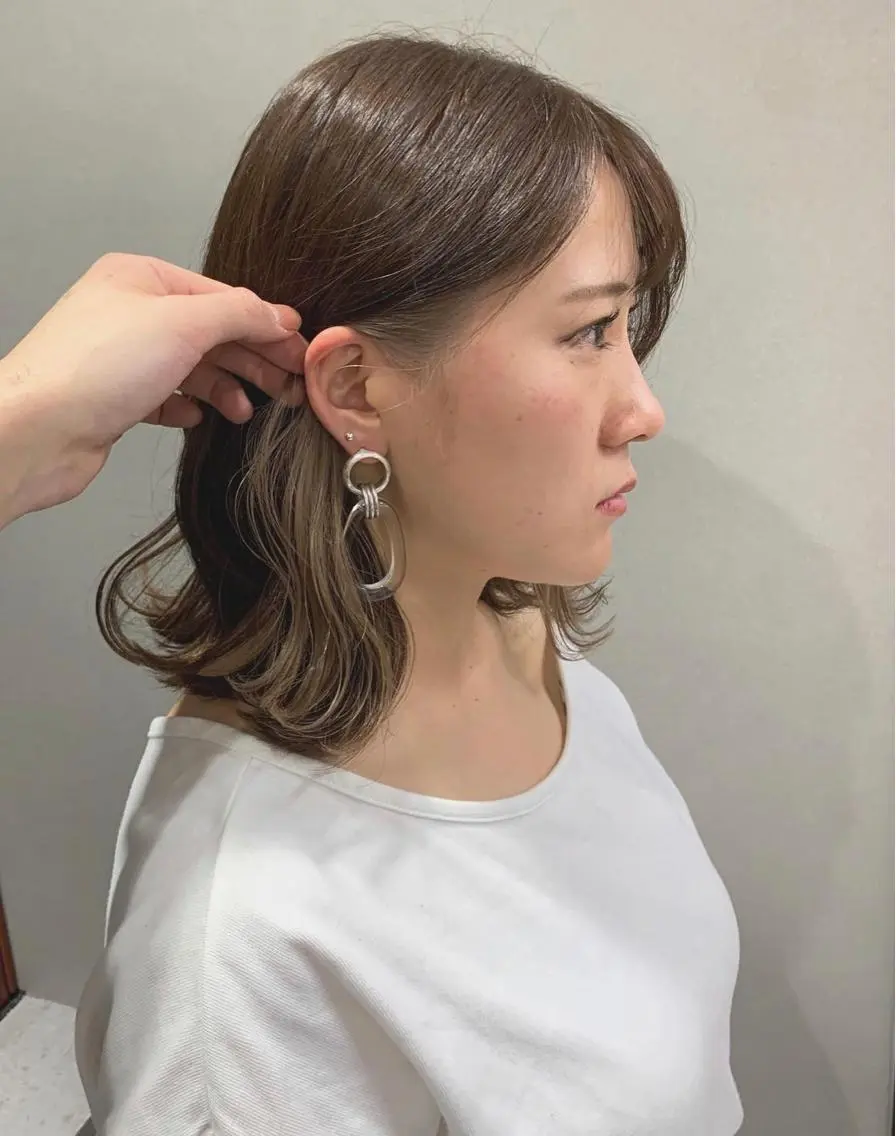 ミディアム カラー ベージュカラー イヤリングカラー 浦野 剛志のヘアスタイル