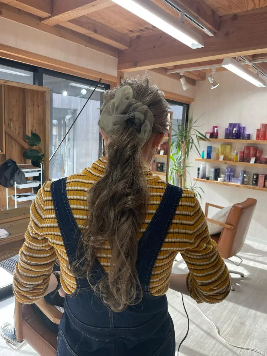 ロング カラー 伊藤 友香のヘアスタイル