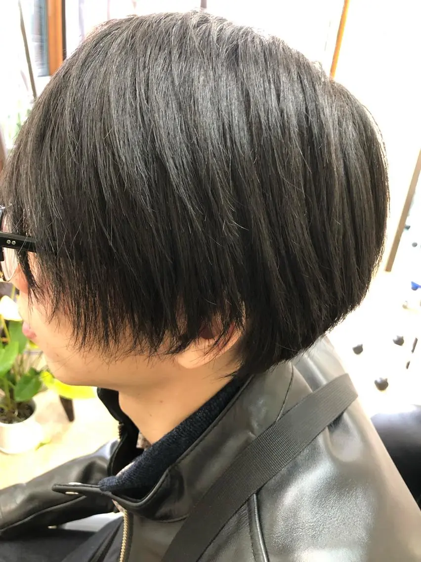 ショート 石塚 浩のヘアスタイル