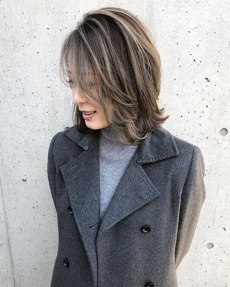 ショート カラー パーマ ヘアアレンジ メンズ キッズ ネイル マツエク・マツパ メンズハイライト グレージュ ハイライトカラー ハイライト レイヤーカット カット ヘアカラー トリートメント ヘッドスパ 韓国風×透明感カラー 髪質改善オタベシンヤのヘアスタイル