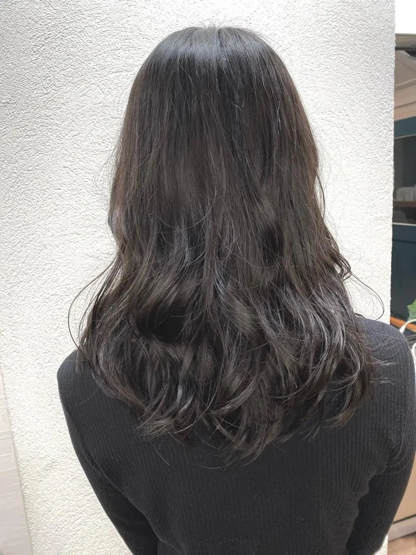 セミロング カラー グレージュ ヘアカラー トリートメント 野呂 隼人のヘアスタイル