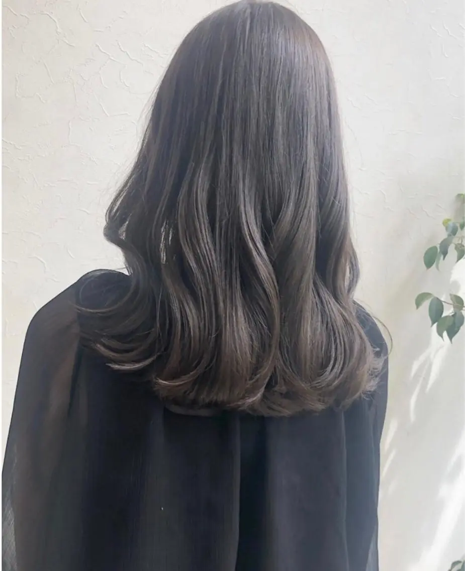 セミロング カラー nakahara madokaのヘアスタイル
