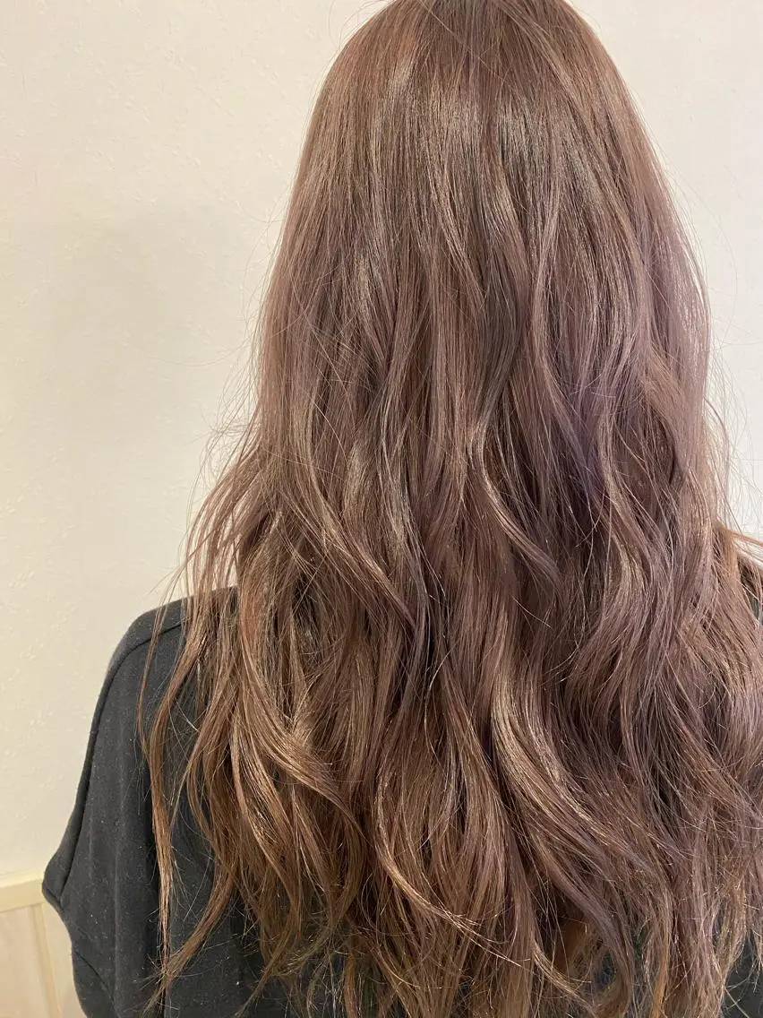 ロング カラー ヘアカラー 宮内 真乃のヘアスタイル
