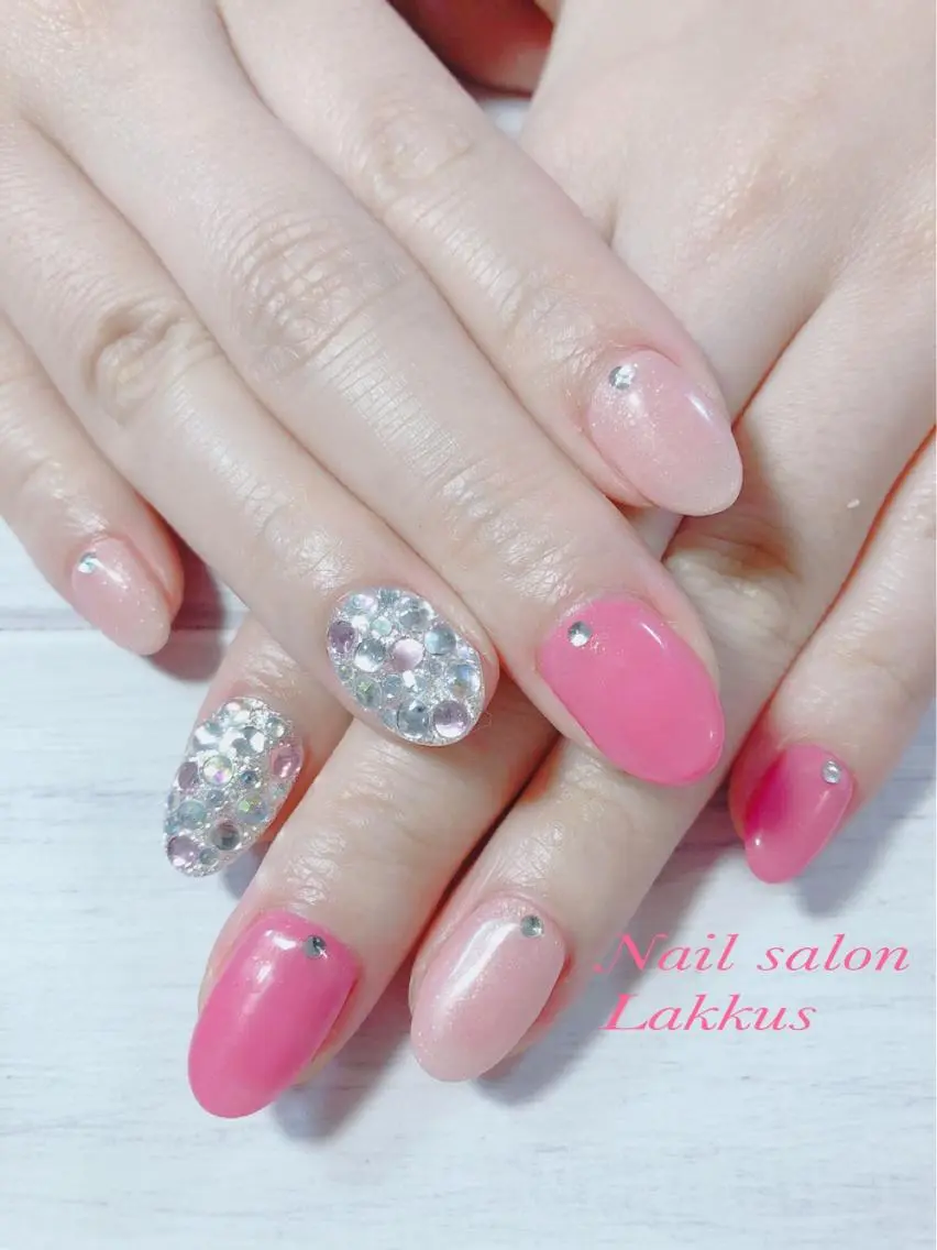 ネイル ハンドネイル Lakkus T－CHIのネイルデザイン