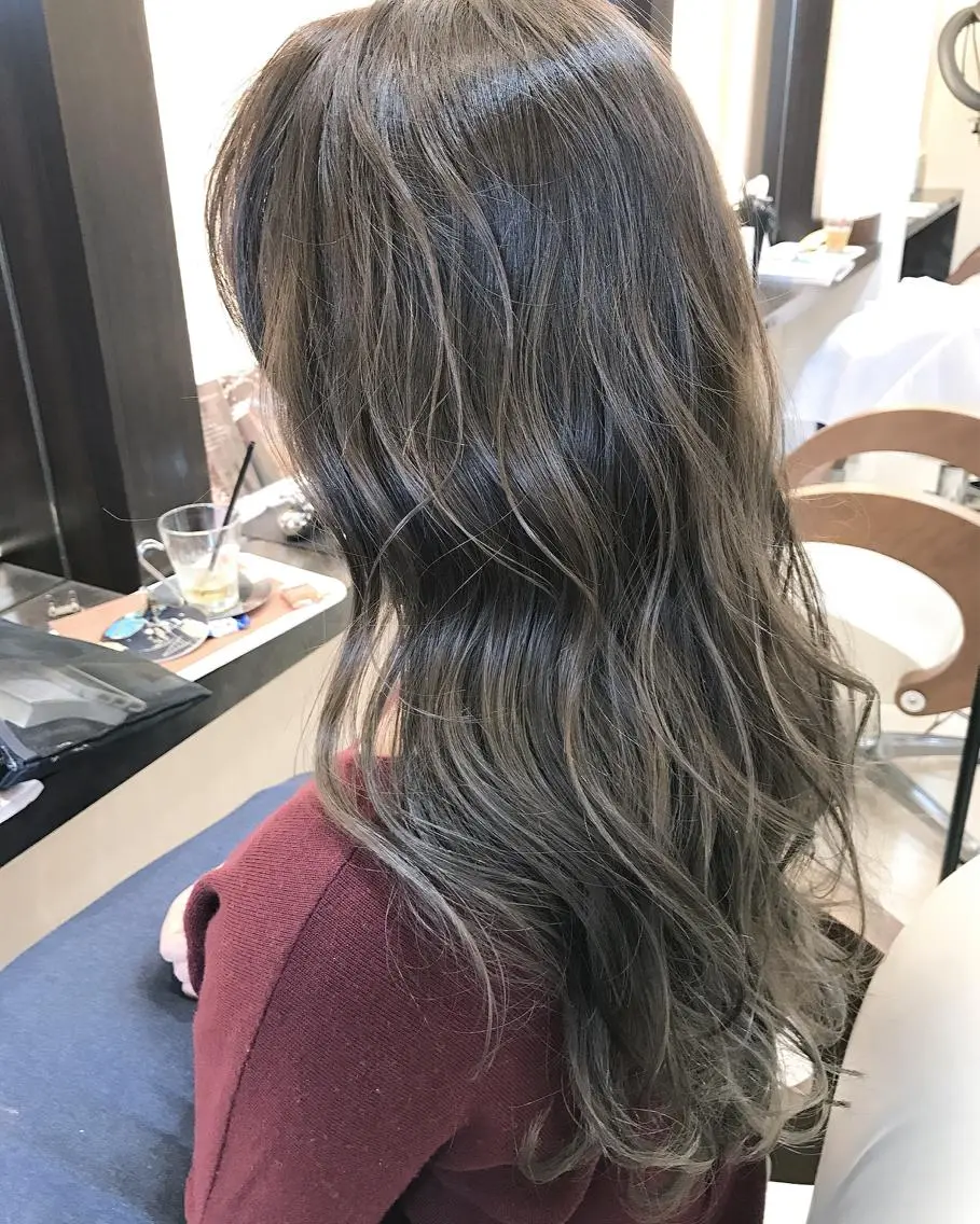 ロング カラー ブリーチ グラデーションカラー バイオレットカラー カット ヘアカラー トリートメント 武田 清久のヘアスタイル