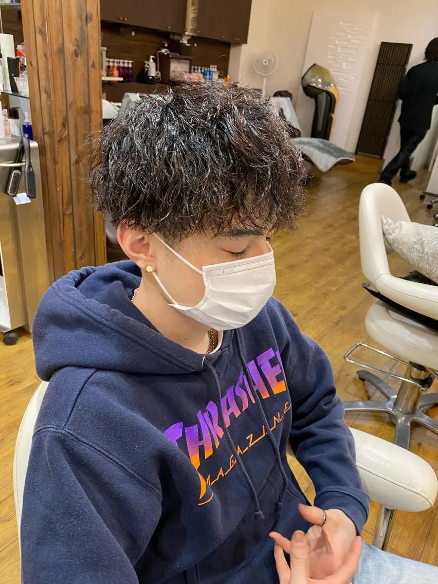 ショート パーマ メンズ 原田 涼矢のヘアスタイル