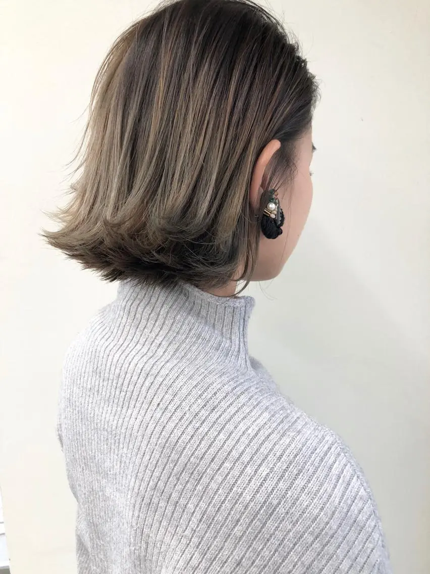 ミディアム ハイライト レイヤーカット 小澤大輔 YOLO hairのヘアスタイル