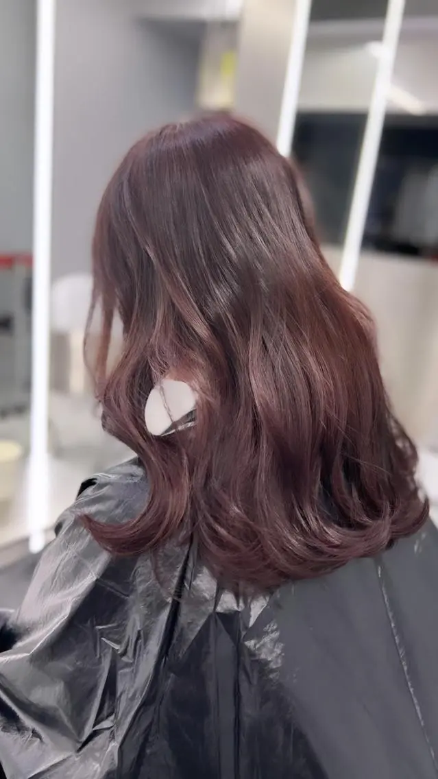 セミロング カラー カット ヘアカラー トリートメント 💍モテる艶髪 透明感カラー⭐️のヘアスタイル