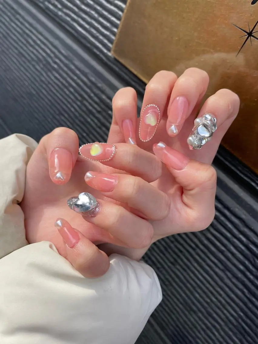ネイル ハンドネイル CRAZY NAILのネイルデザイン
