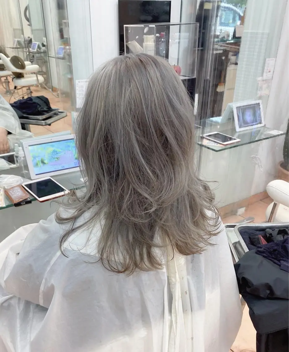 ミディアム ヘアカラー カラー特化 横川　翔希のヘアスタイル