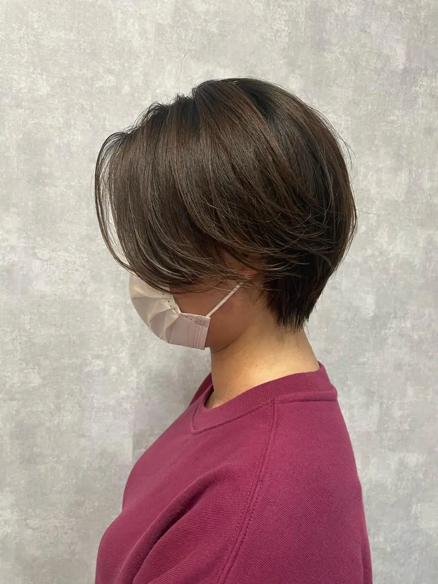 ショート 切りっぱなしボブ ショートボブ ハンサムショート 丸みショート アッシュ カット ヘアカラー トリートメント モテ髪/ボブ/ショー ト/アダチフウトのヘアスタイル