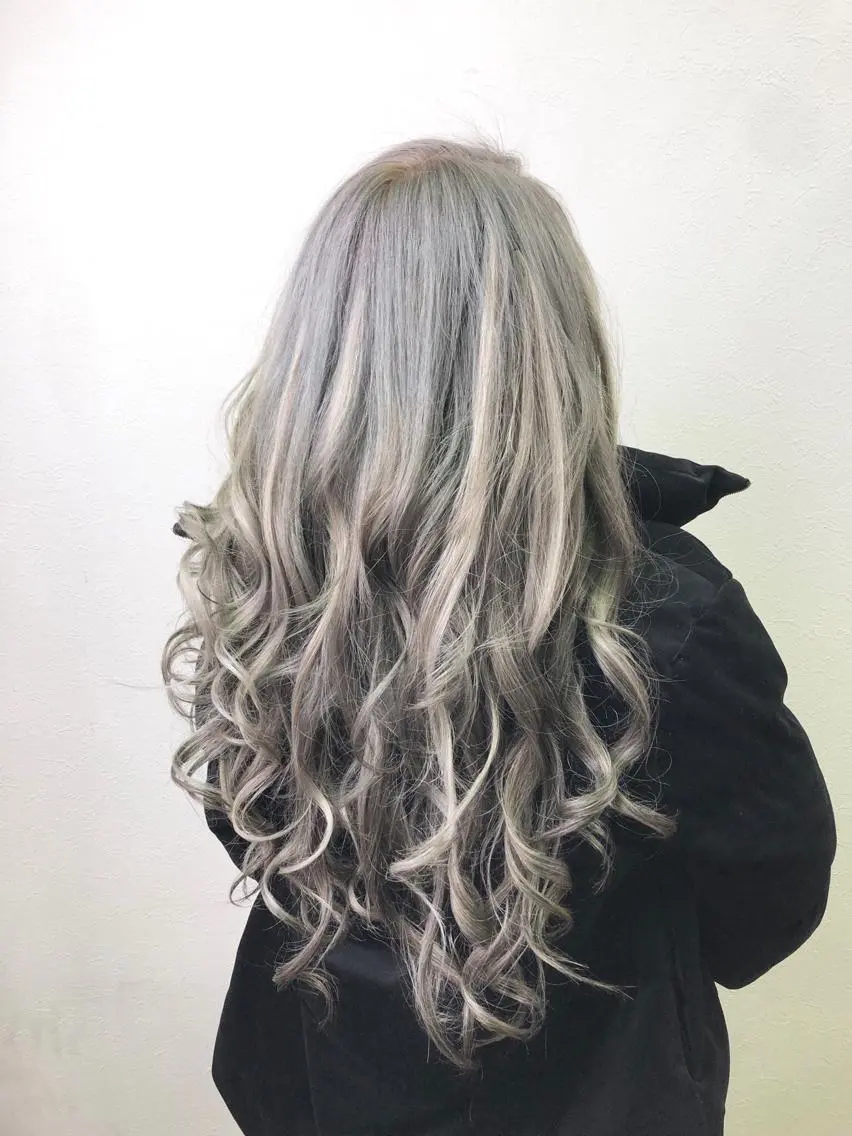 最高級エクステ /羽エクステ白石宇由のヘアスタイル