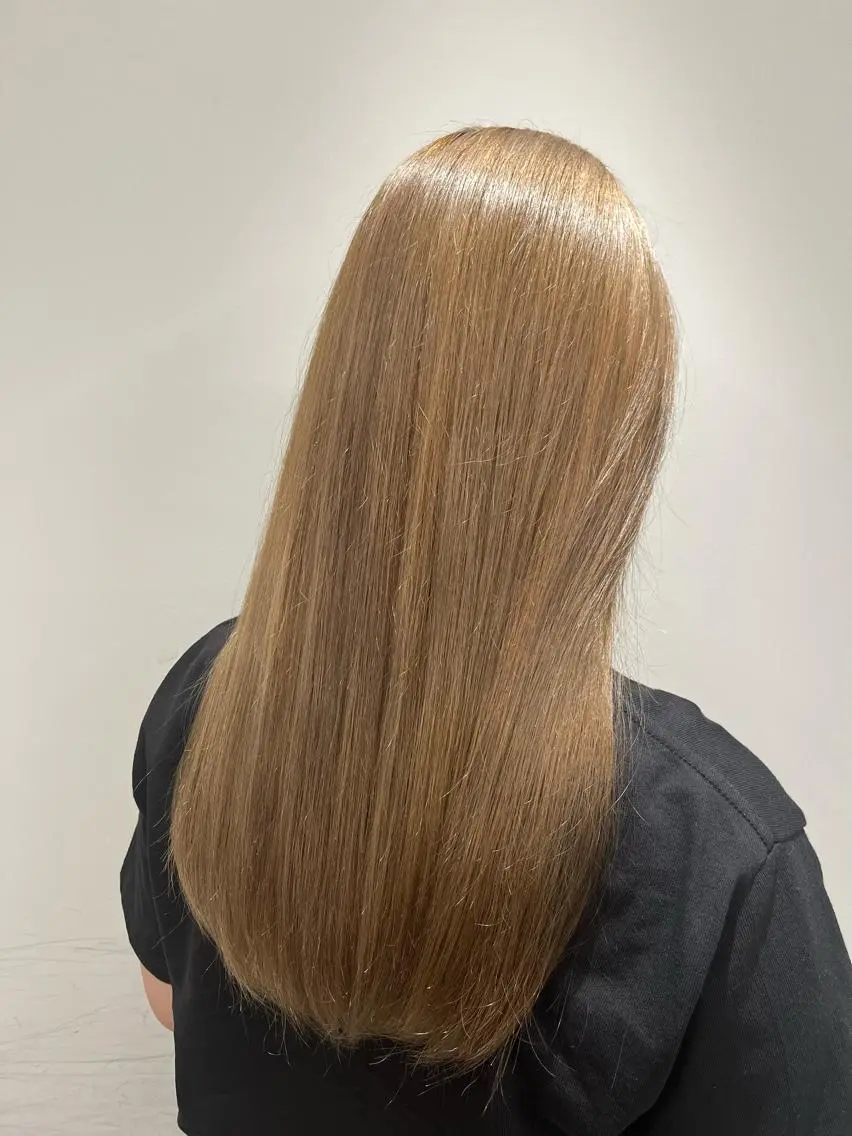 ロング カラー ベージュカラー ミルクティーベージュ おくだ　りお /ハイトーンカラーのヘアスタイル