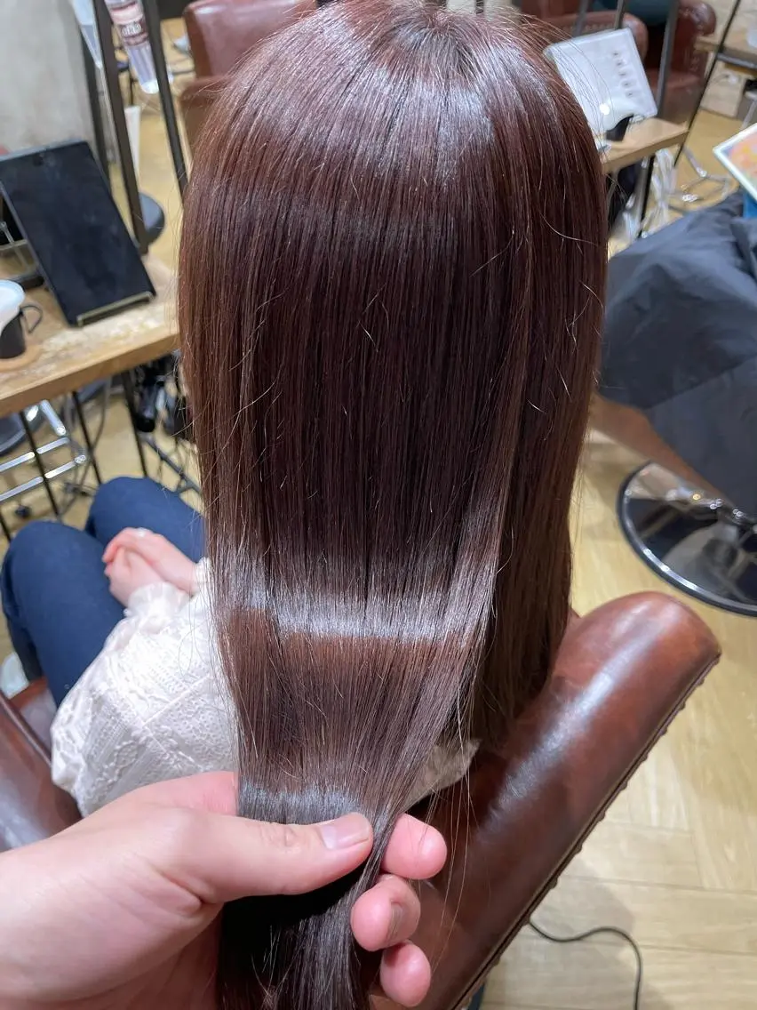 セミロング antica YOSHIのヘアスタイル