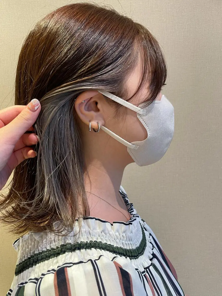 ミディアム カラー ブリーチ グレージュ シルバー シルバーグレージュ miu. ボブ/半個室サロンのヘアスタイル