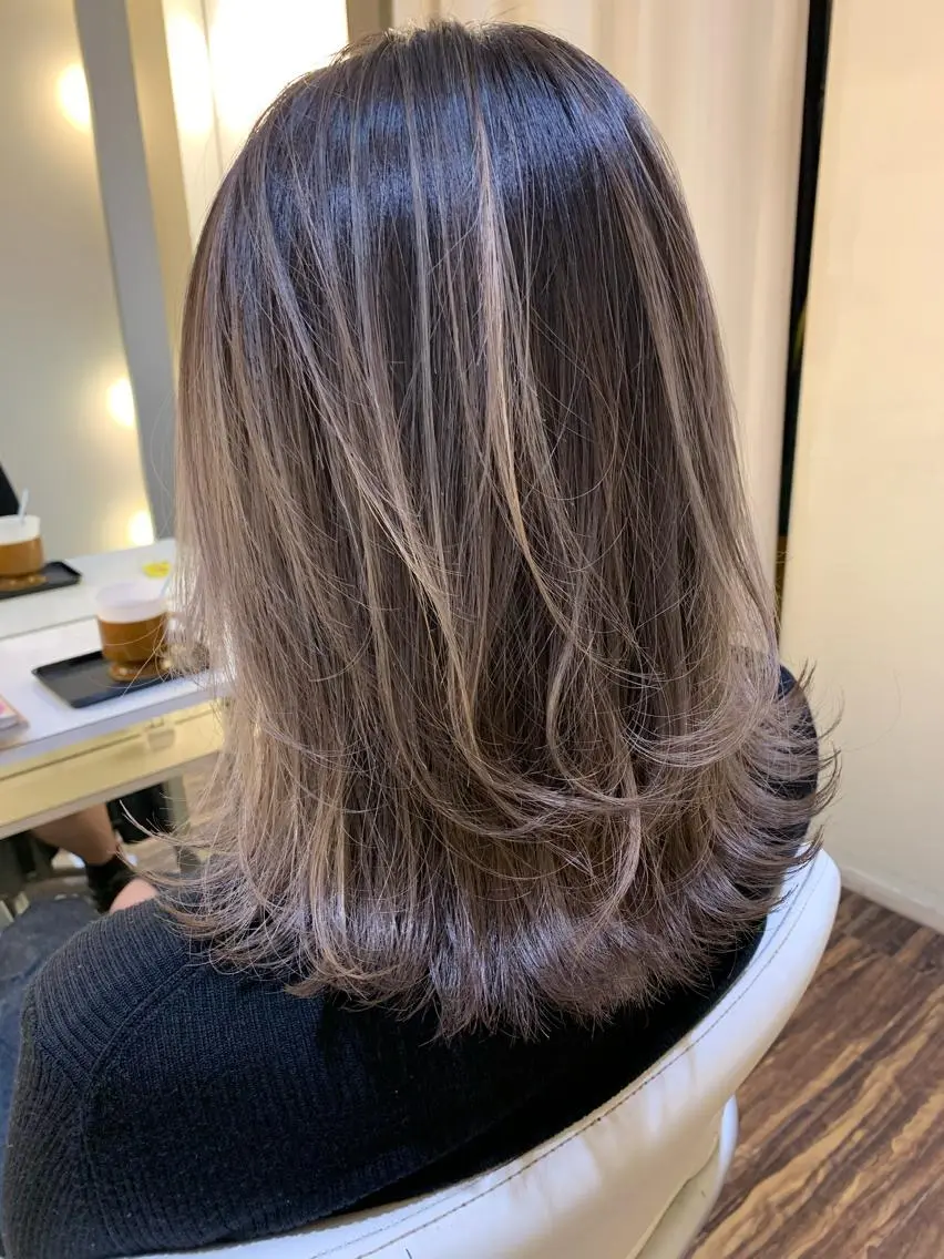 ミディアム カラー バレイヤージュ レイヤーカット 髪質改善サロン ARCHE野瀬冬馬のヘアスタイル