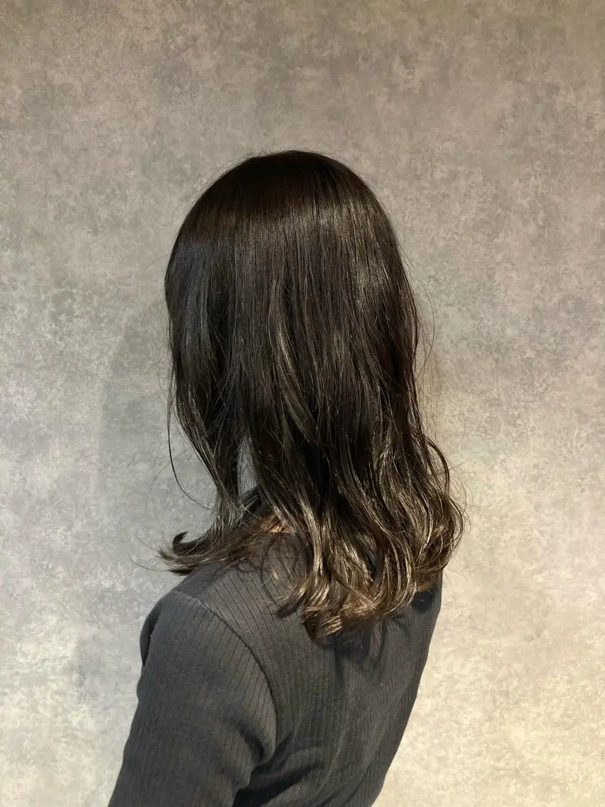 セミロング レイヤーカット Romy まるのヘアスタイル