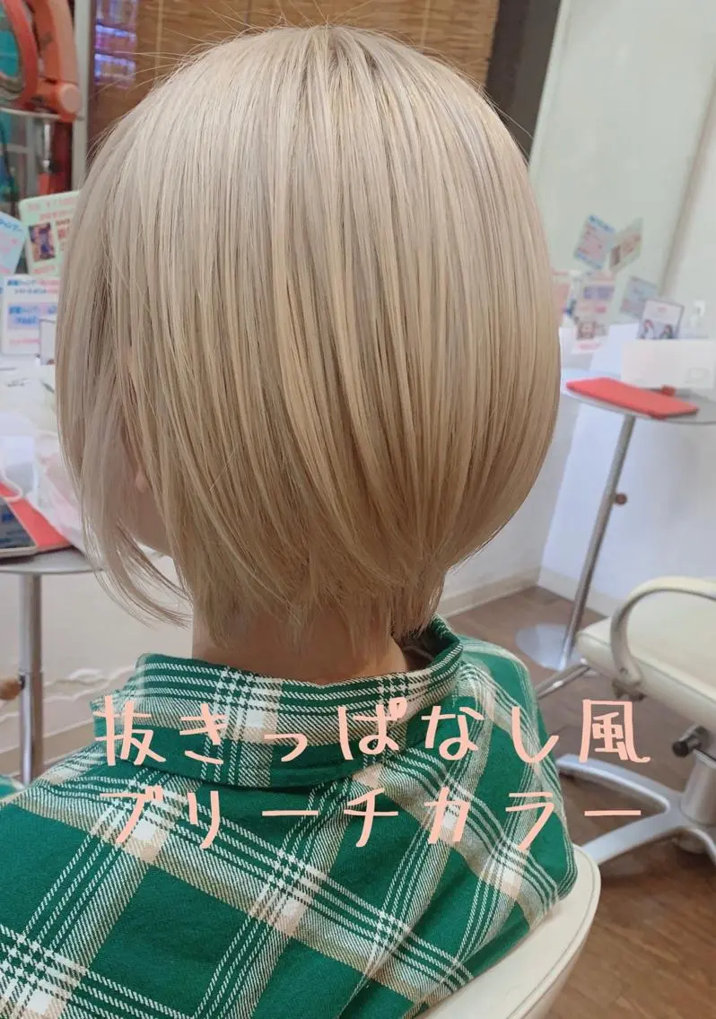 ショート カラー カット ヘアカラー GLAD 萩原のヘアスタイル