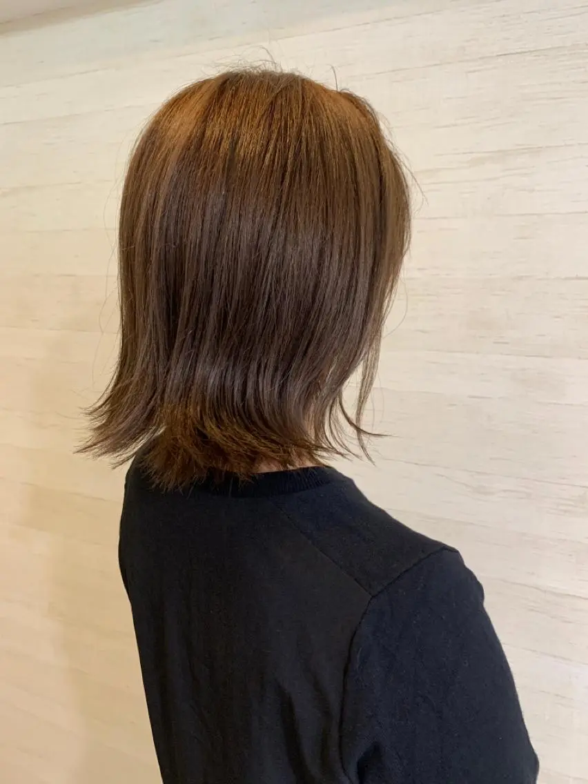 ミディアム 外ハネヘア カット ヘアカラー タジマ ヤスヒサのヘアスタイル