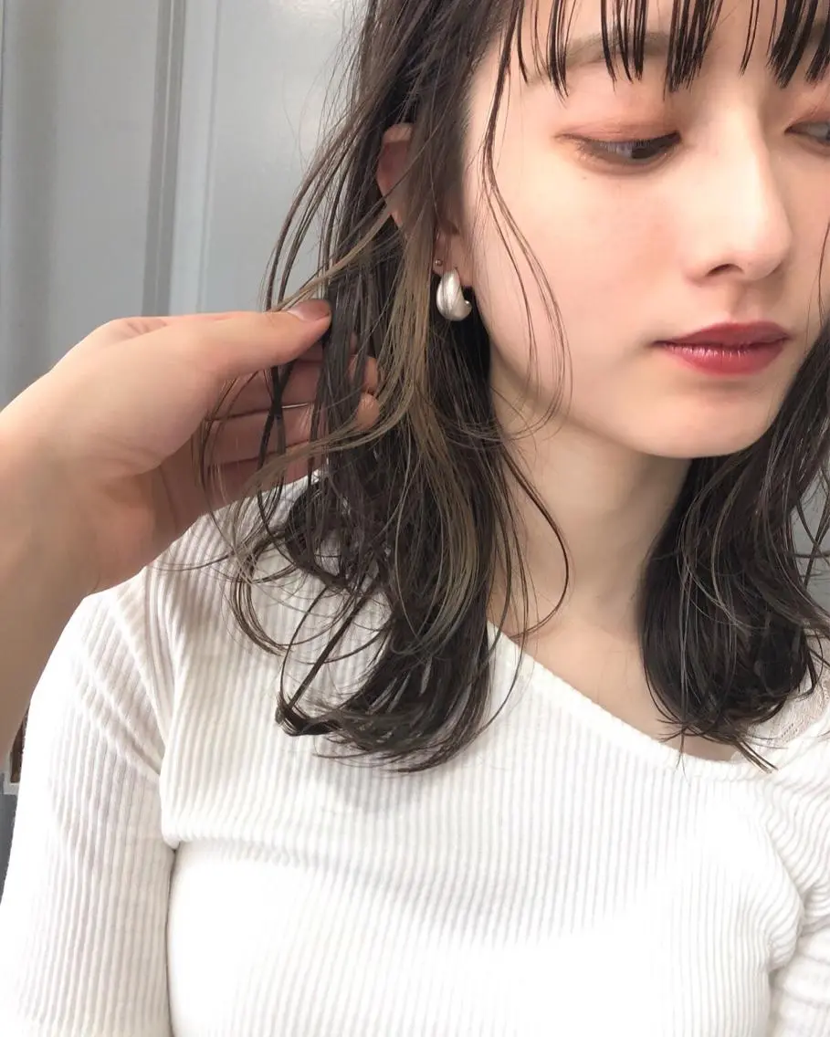 セミロング カラー ハイライトカラー ハイライト Pia ツボイ ケイタのヘアスタイル