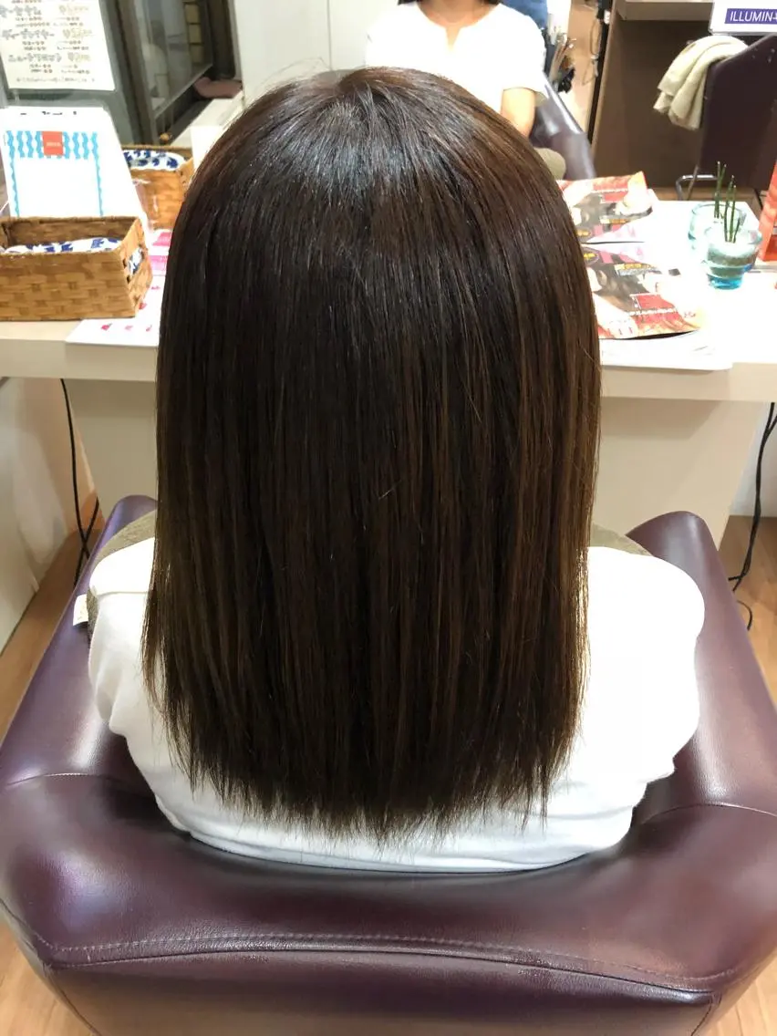 カラー 佐川 絢のヘアスタイル
