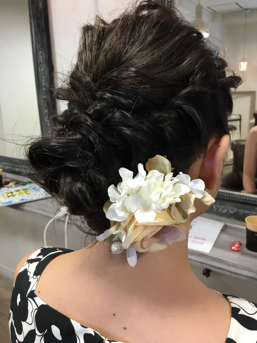 ヘアアレンジ 結婚式・ブライダル Lolonois池田 代表 鍜治本颯太のヘアスタイル