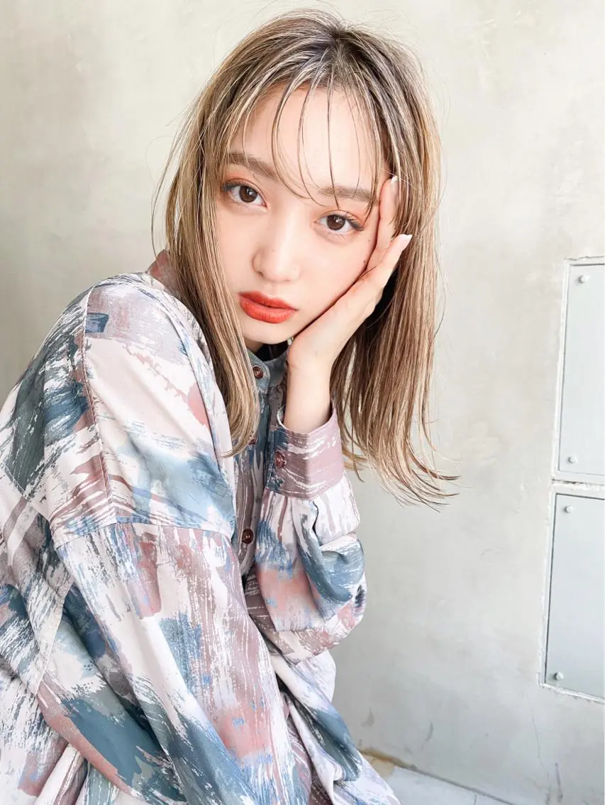 ミディアム カラー KAREN🕊️ 大宮美容室のヘアスタイル