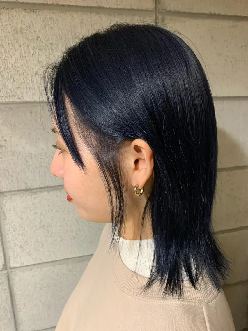 ミディアム カラー ブルーカラー ネイビーカラー Lolonois梅田 /Okazaki:)のヘアスタイル