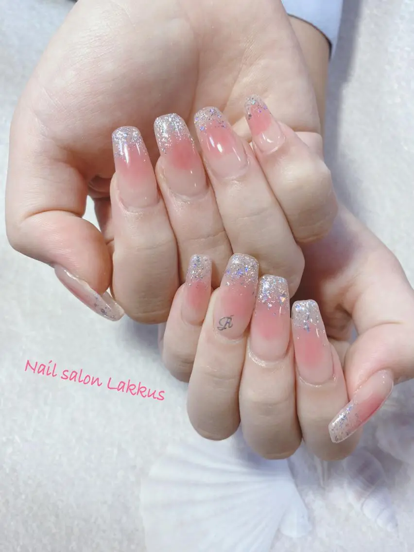 ネイル チークネイル Lakkus T－CHIのネイルデザイン