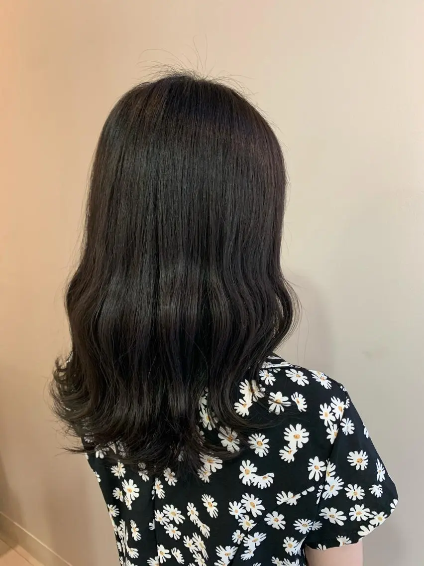 ミディアム カラー ヘアカラー ヘッドスパ 顔まわりカット✄ ベージュカラー🧸のヘアスタイル