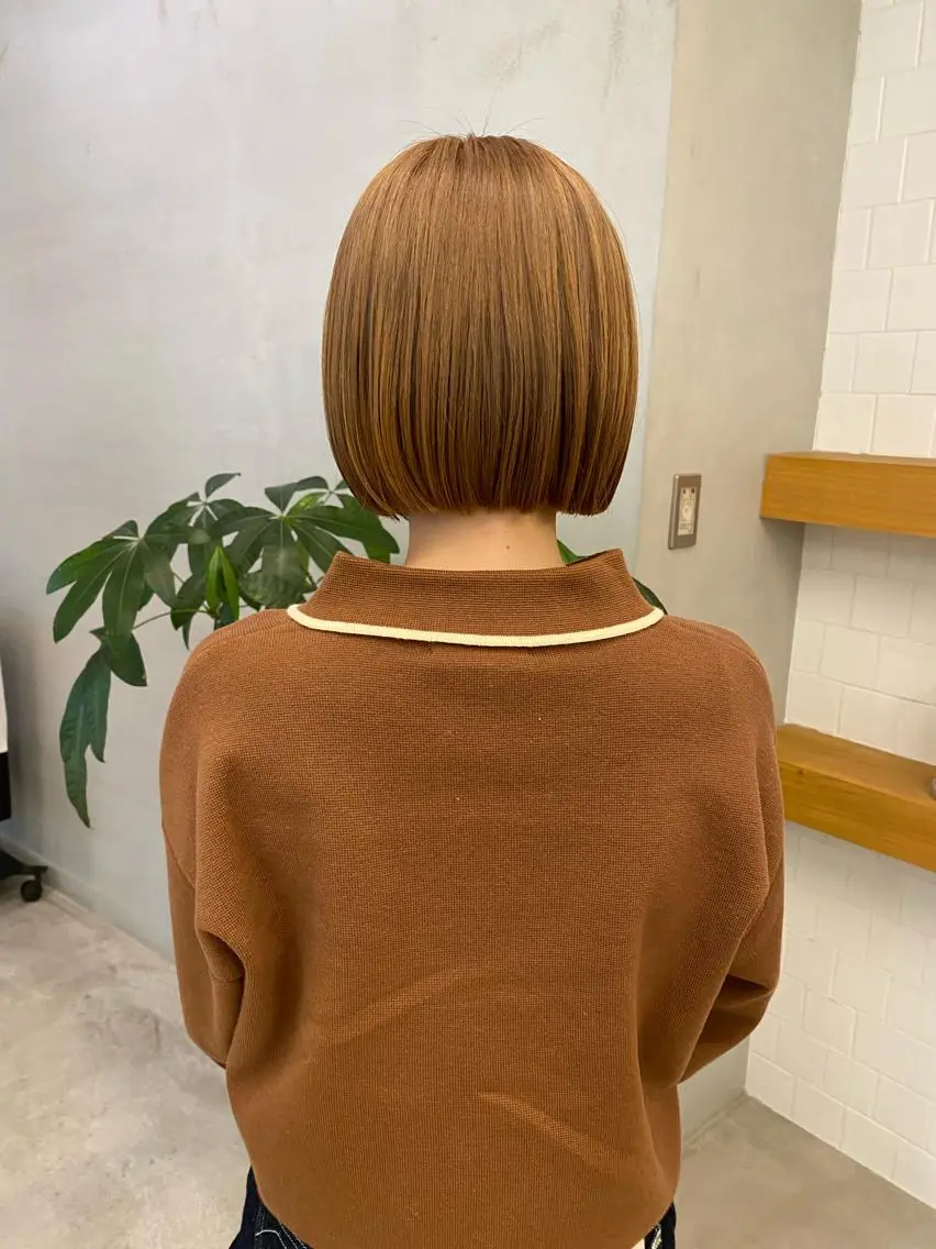 ショート カラー パーマ ブリーチ ボブ 、 、のヘアスタイル
