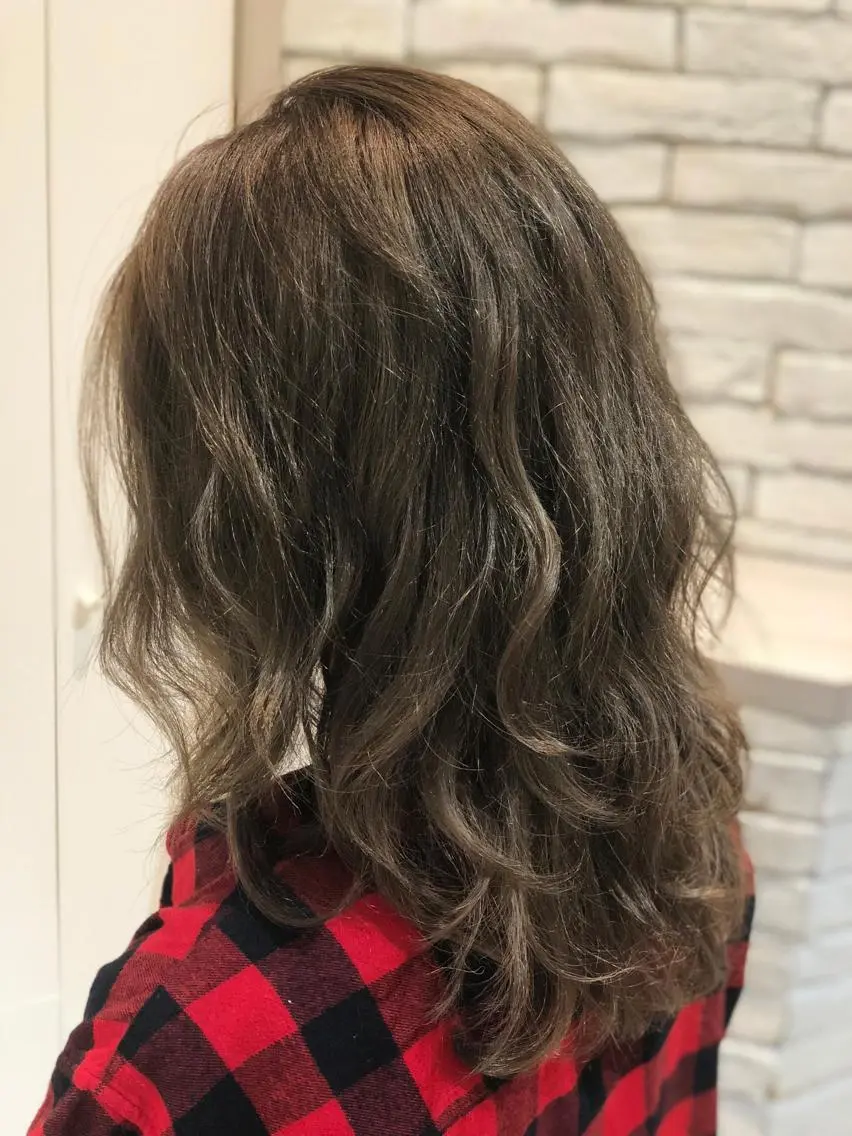 セミロング カラー 似合う髪型が 分からない方へのヘアスタイル