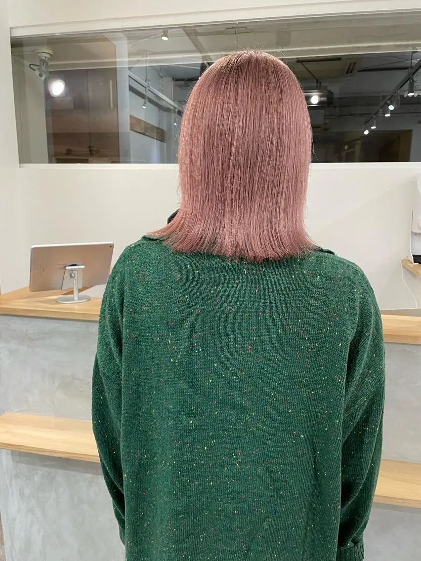 ミディアム カラー ブリーチ ハイトーンカラー ピンクカラー カット ヘアカラー トリートメント パーマ/透明感カラー /ボブ/吉田一生のヘアスタイル